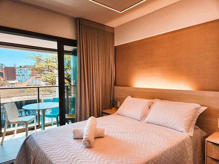 Estúdio com varanda na melhor vista da Barra-206