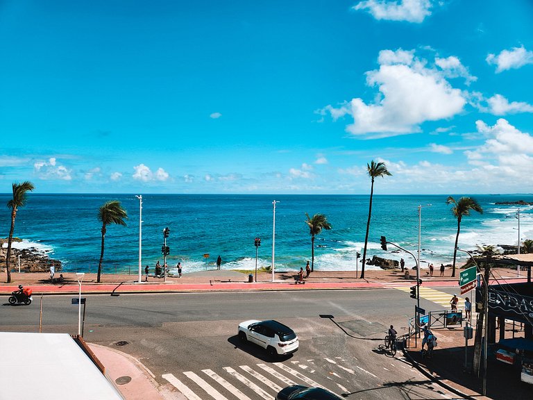 Studio com varanda na melhor vista da Barra - SB206