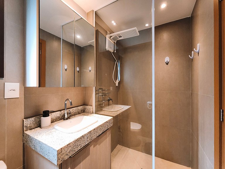 Estúdio com varanda na melhor vista da Barra-206