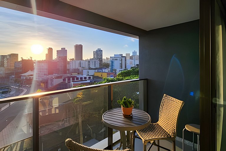 Studio com varanda na melhor vista da Barra-SB503