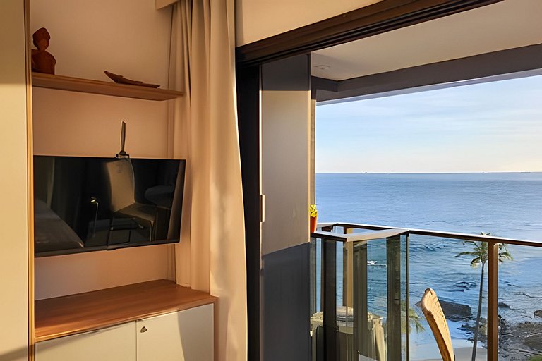 Studio com varanda na melhor vista da Barra-SB503
