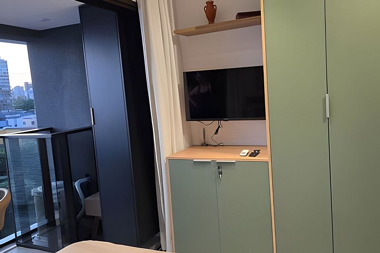 Estúdio com varanda na melhor vista da Barra-504