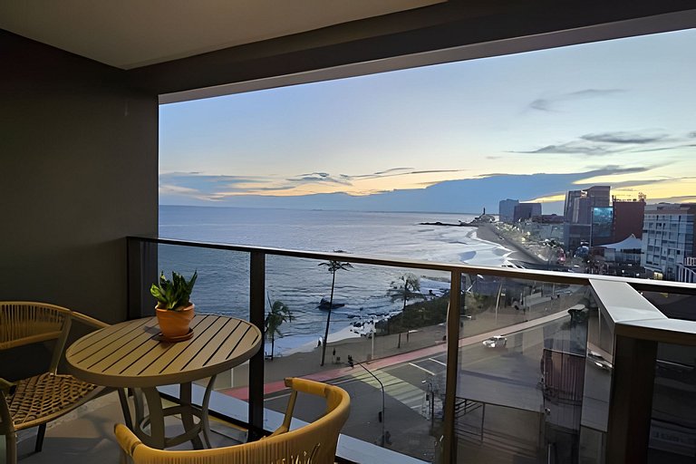 Studio com varanda na melhor vista da Barra-SB504