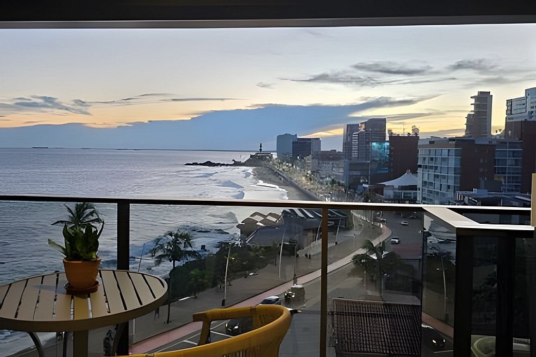 Studio com varanda na melhor vista da Barra-SB504