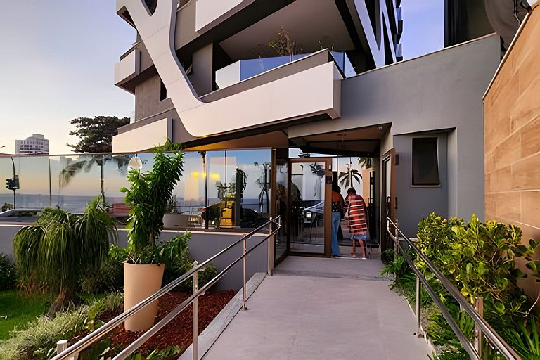 Estúdio com varanda na melhor vista da Barra-504