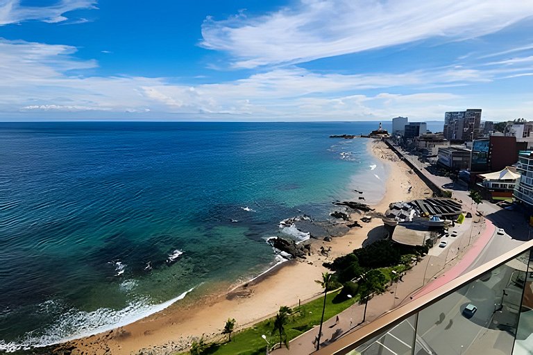 Studio com varanda na melhor vista da Barra-SB504