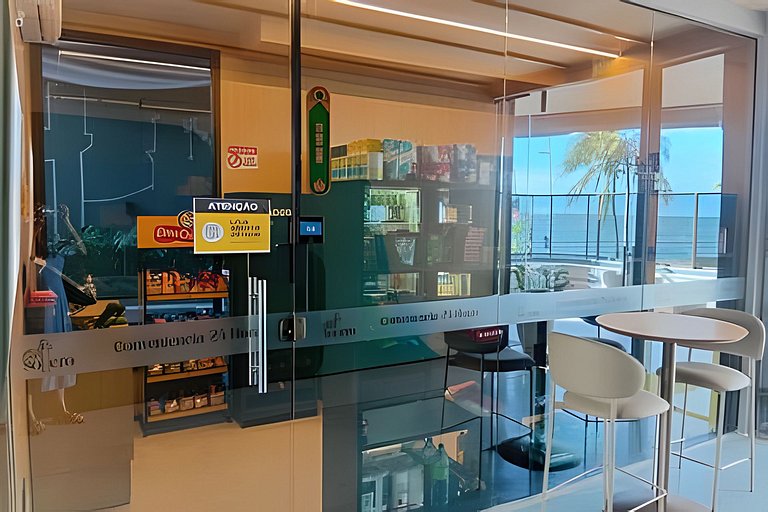 Studio com varanda na melhor vista da Barra-SB504