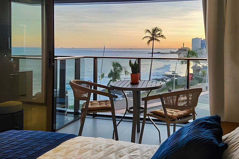 Studio com varanda na melhor vista da Barra-SB202