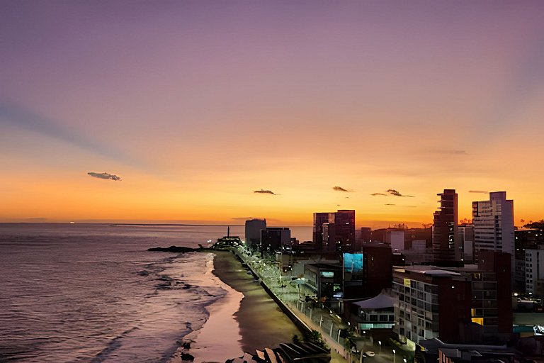 Studio com varanda na melhor vista da Barra-SB202