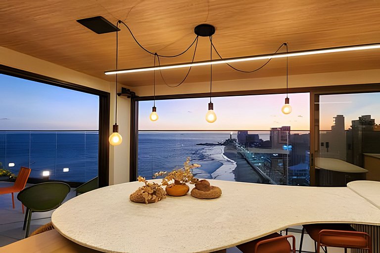 Studio com varanda na melhor vista da Barra-SB202