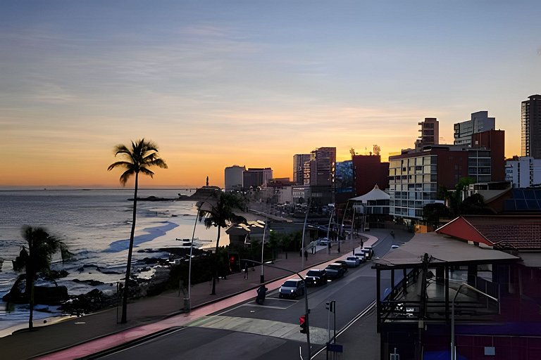 Studio com varanda na melhor vista da Barra-SB202