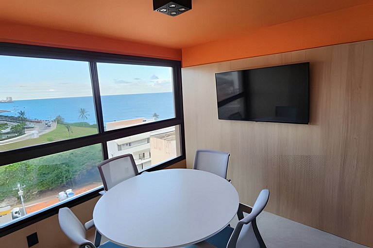 Studio com varanda na melhor vista da Barra-SB202