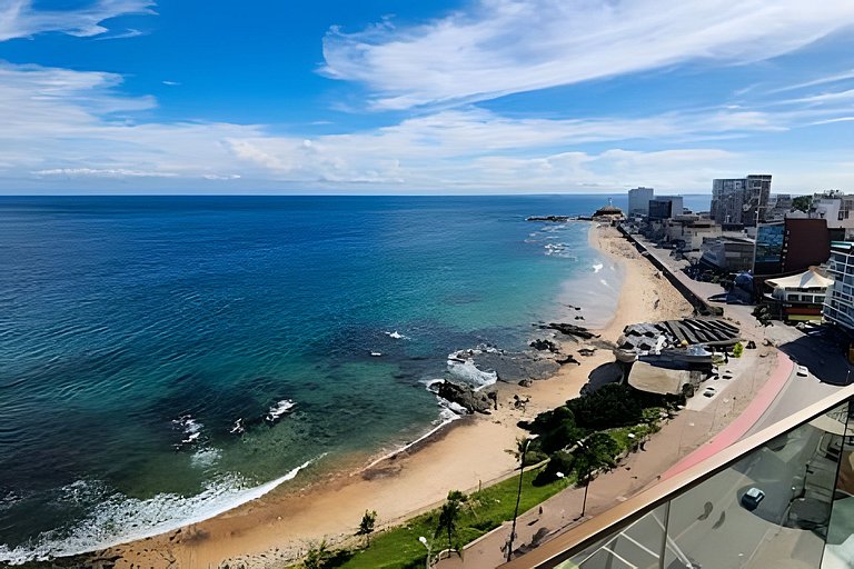 Studio com varanda na melhor vista da Barra-SB502