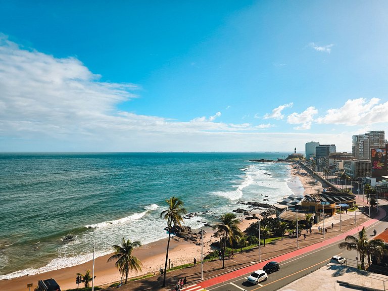 Studio com varanda na melhor vista da Barra-SB605