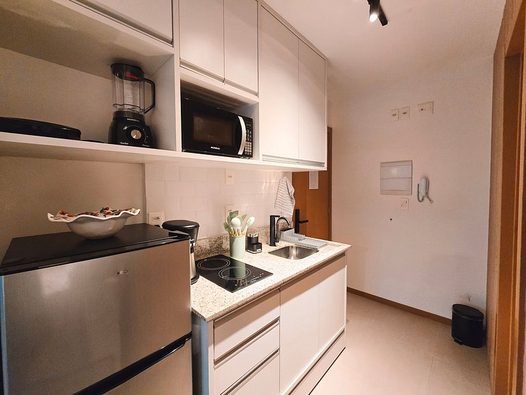 Studio com varanda e vista mar - Spot Barra 906