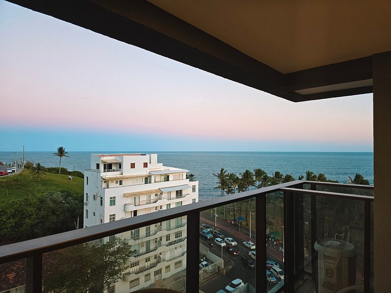 Studio com varanda e vista mar - Spot Barra 906